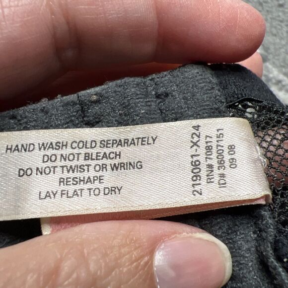 Victoria's Secret Black Lace ANGELS Lined Demi Bra Size 38DD Classic Sexy - Picture 6 of 6